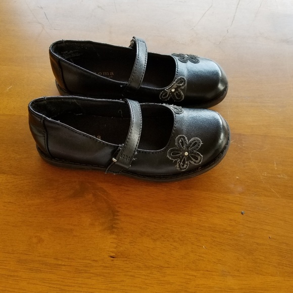 Flat shoes by Sonoma. Size 10 - Picture 3 of 5